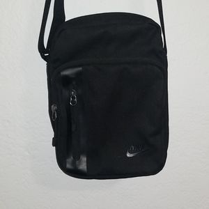 Nike Black Heritage Crossbody Bag